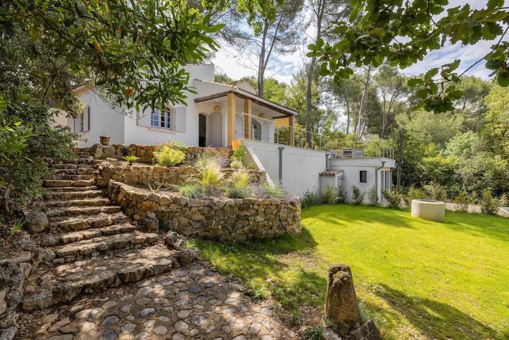 Villa La Pinede Aix-en-Provence Exteriör bild