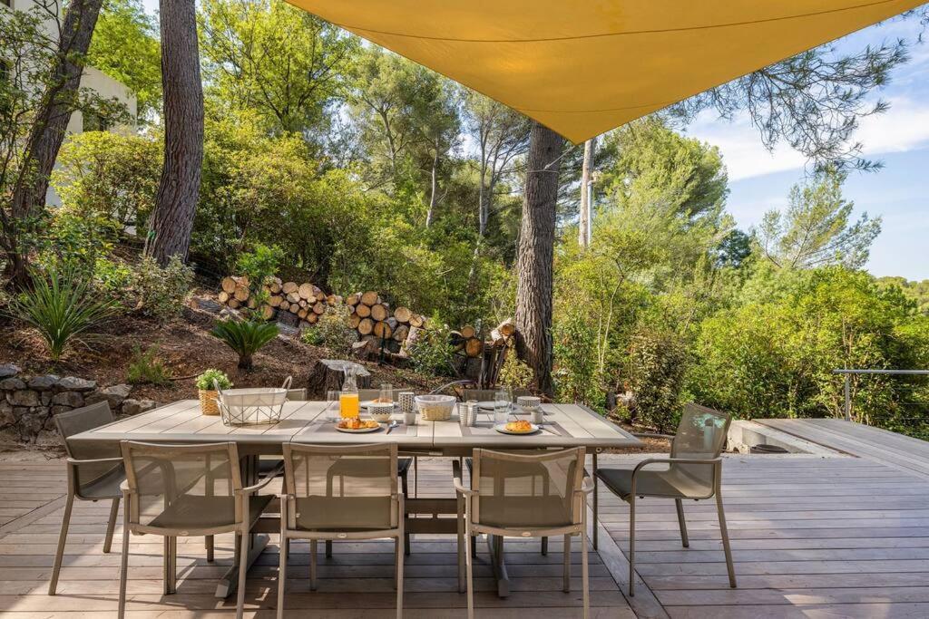 Villa La Pinede Aix-en-Provence Exteriör bild
